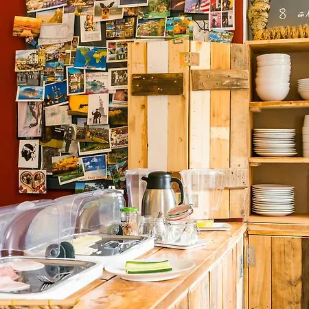 芭比菲舍尔了旅社