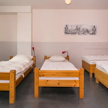 旅馆 芭比菲舍尔了旅社