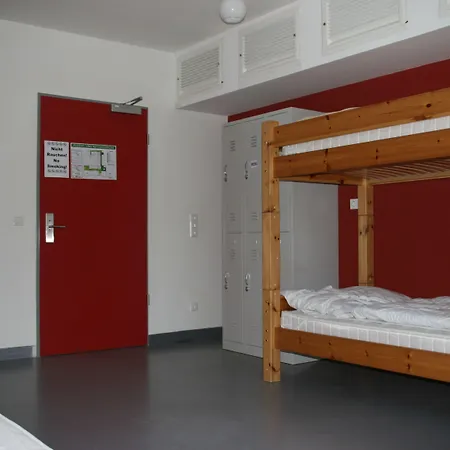 芭比菲舍尔了旅社