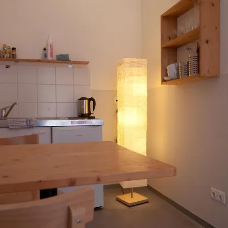 芭比菲舍尔了旅社 *