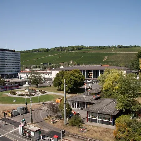 芭比菲舍尔了旅社 *