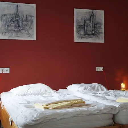 Babelfish Hostel *